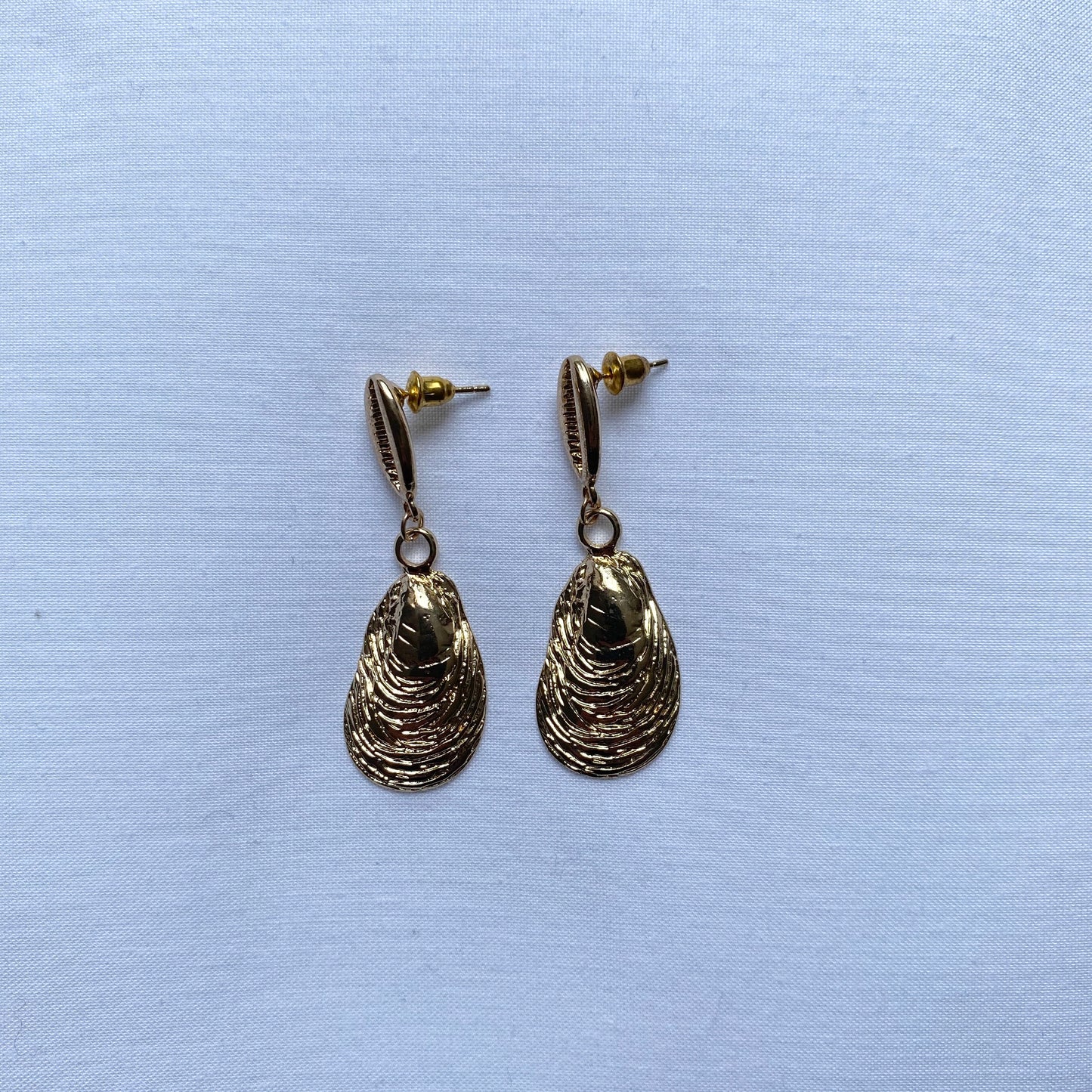Pair of Peaches - Gold plated shell earrings