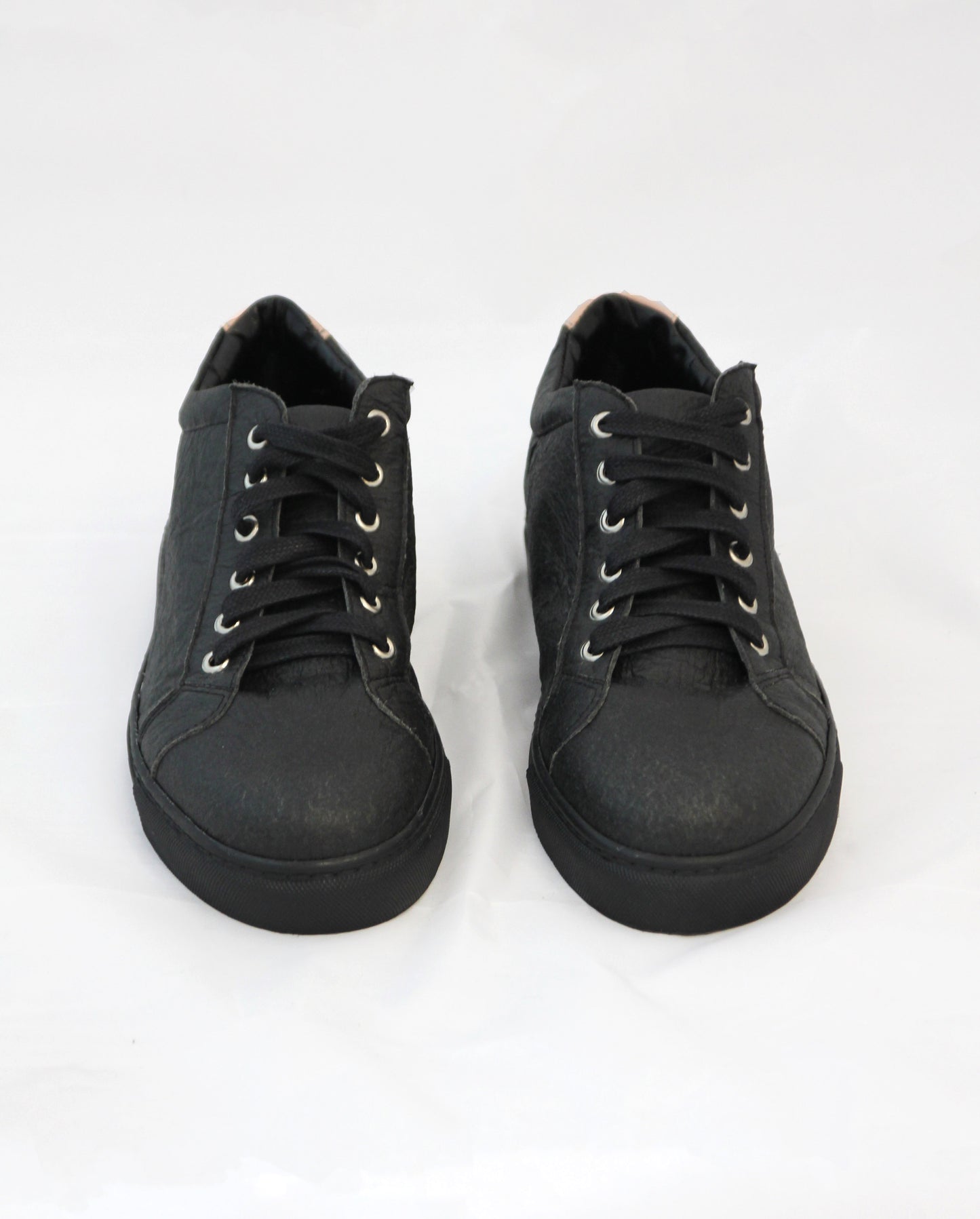 KARPOS Black Piñatex® Unisex Sneaker