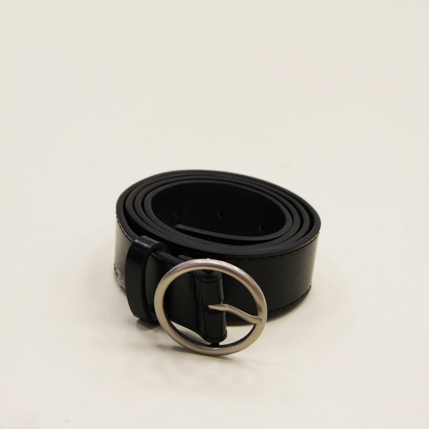 ZONI Black Circle Ring Belt