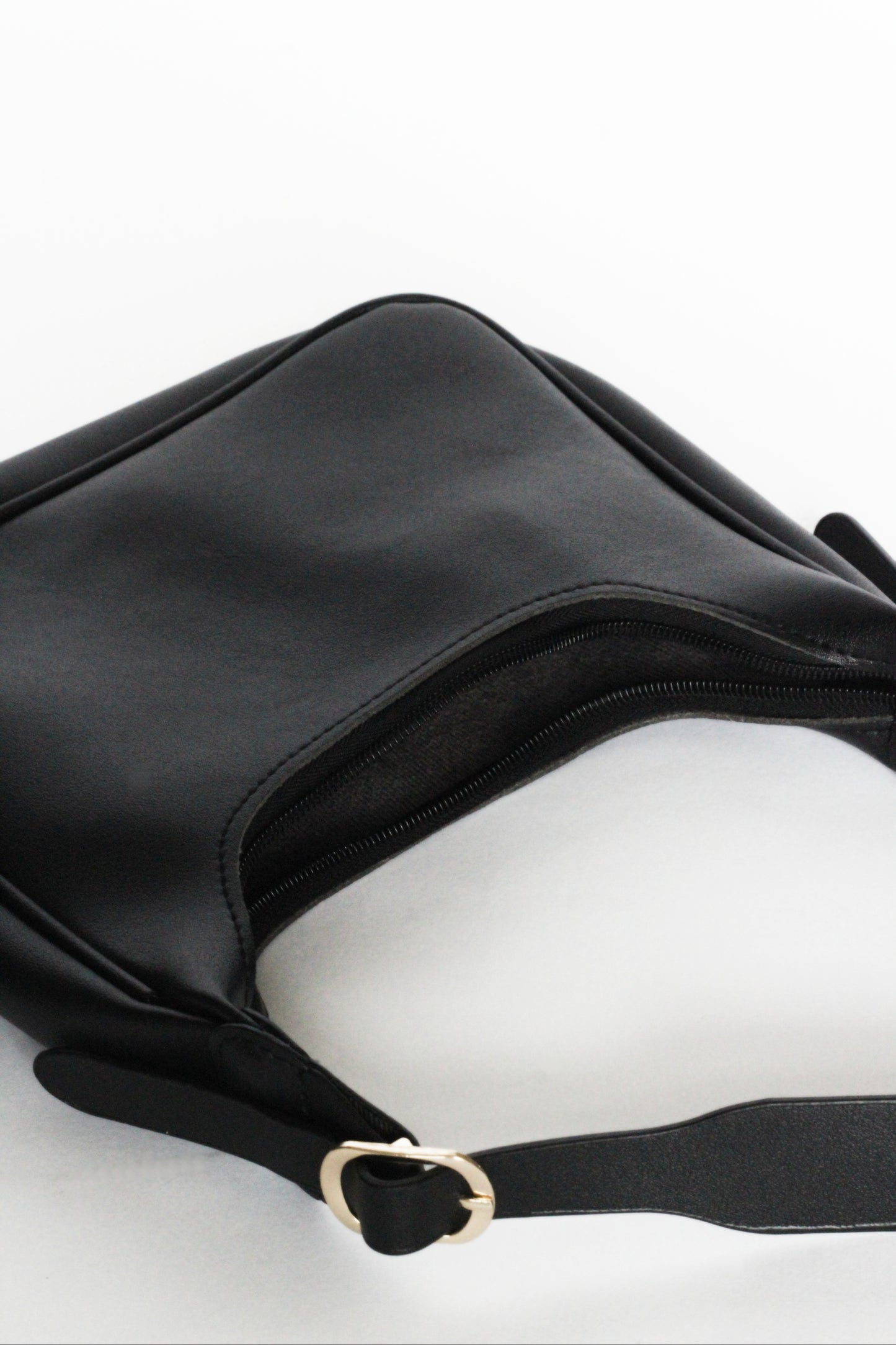 ARIA Black Shoulder Bag